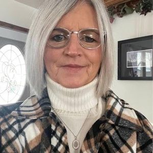 Meet your Posher, Diane